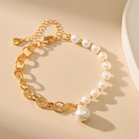 Pearly Charm Armband