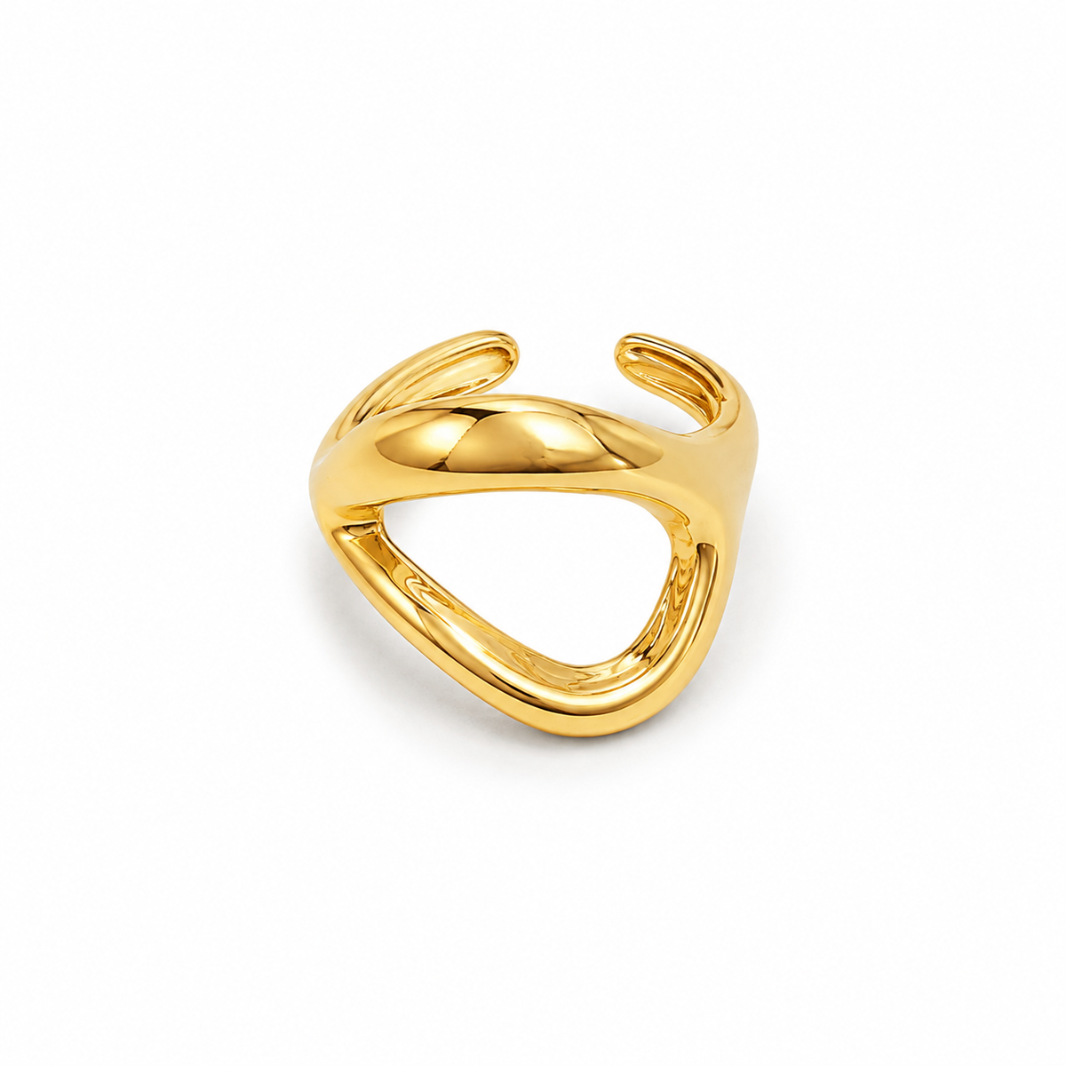 Zendaya Ring am Finger